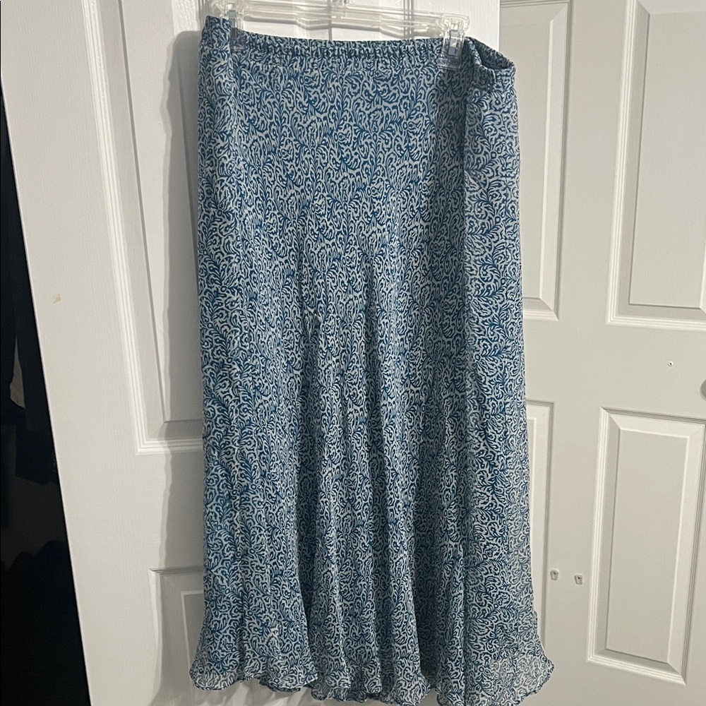 Elegant Blue Patterned Skirt